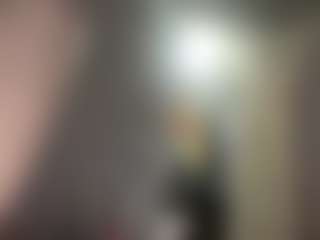 Live cam show with Crumslut - Smoking on Ass Tok