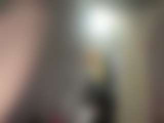 Live cam show with Crumslut - Blonde Hair Fetish on MyBangCams