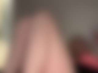 Live cam show with Crumslut - Blonde Hair on iamadamtest123.com