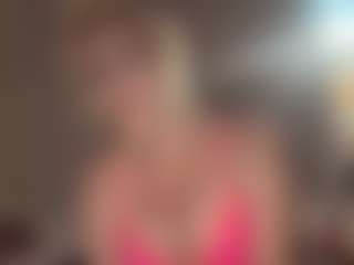 Live cam show with Crumslut - Cum In Pussy on CamClone