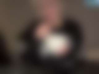Crumslut's Live Sex Cam Show