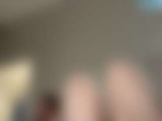 Live cam show with Crumslut - Big Ass on Dare Cams
