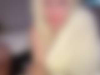 Live-camshow met Crumslut - Oil op Camsoda