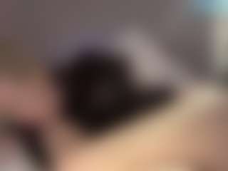 Live cam show with Crumslut - Normal on liverealitysex.com