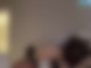 Live cam show with Crumslut - Blue Eyes on Dolls Live