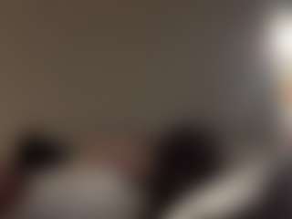Live cam show with Crumslut - Cute on Gym Cam Girls