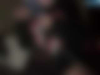 Live cam show with Crumslut - Blonde Hair on Mixed Magazine Live