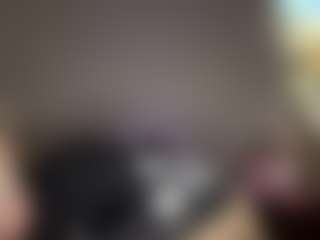Live cam show with Crumslut - Facial Piercings on CSO-WL