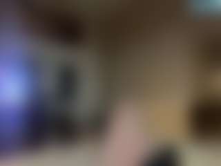 Live cam show with Crumslut - Blonde Hair on sexylive.show