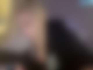 Live cam show with Crumslut - Asshole on live.xheat.ai