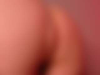 Live cam show with Lucia MILF - Mature on Milfs Live