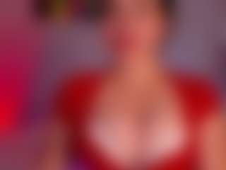 Live cam show with Lucia MILF - Middle Aged on Camsoda