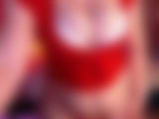 Lucia MILF MILF webcam performer live streaming