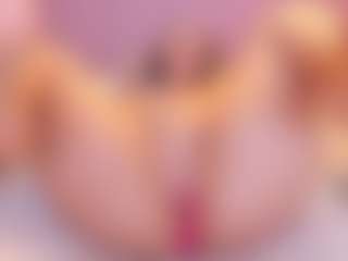 Live cam show with stefaagomez - Spank Lovense on Camsoda