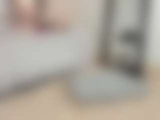 Live cam show with zafira - Ebony Shaved Pussy on SxyPornLive