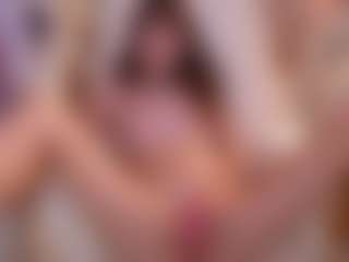 CissyGlitter MILF webcam performer live streaming