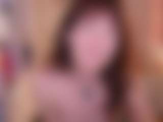 Live cam show with CissyGlitter - Skinny MILF on TeamSkeetLive