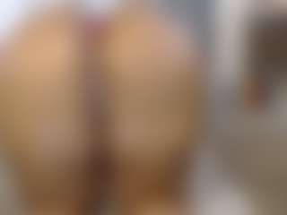 Elegance's Live Sex Cam Show