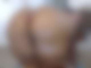 Elegance's Live Sex Cam Show