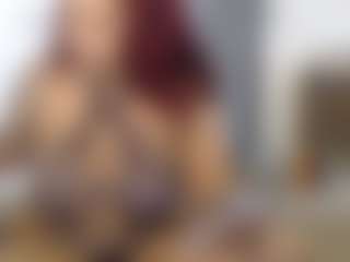 Live cam show with Elegance - Spank Ebony on friskycurves.com