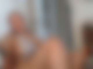 Elegance's Live Sex Cam Show