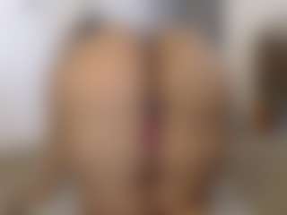 Live cam show with Elegance - Pantyoff on CamClone