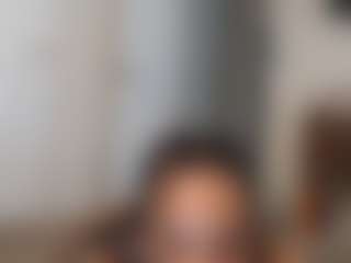 Live cam show with Elegance - Brown Eyes Black on StripNow