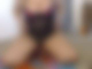 Elegance's Live Sex Cam Show