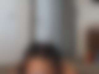 Live cam show with Elegance - Bedroom on xxxlivecams.org