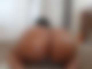 Elegance's Live Sex Cam Show