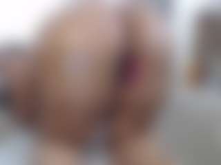 Elegance's Live Sex Cam Show