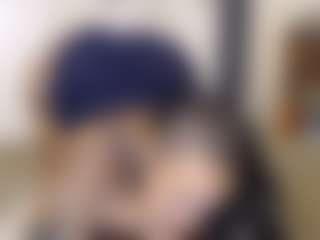 Live cam show with Elegance - Strip Curvy on TeamSkeetLive
