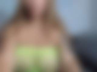 Honey Martinezzz's Live Sex Cam Show