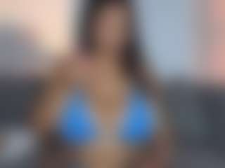 Live cam show with Honey Martinezzz - Bedroom Curvy on Camiplay Live