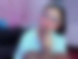 Live cam show with Lucy Joness - Strip Teen (18+) on Camsoda