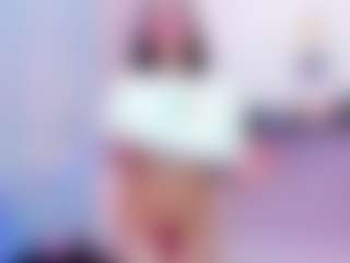 Live cam show with Lucy Joness - College on AdultVida.com