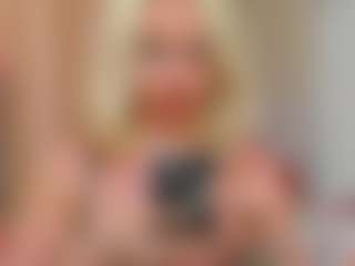 Live cam show with Anna - Thong on Camsoda