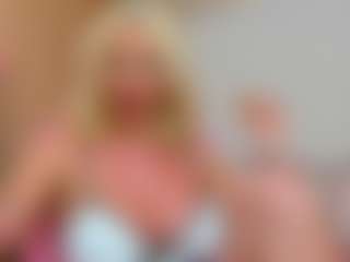 Live cam show with Anna - Facial on Free Soda
