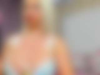Live cam show with Anna - Middle Aged on Camsoda