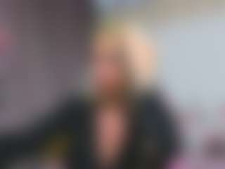 Spettacolo in cam dal vivo con Anna - Facial su Camsoda