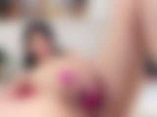 Live cam show with Li-baby - Fingering on madthumbs
