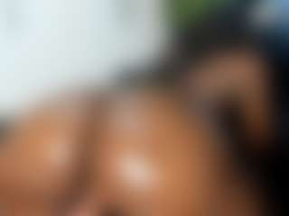Live cam show with Perfect-Black-Ass - Curvy Latina on chickslive.net