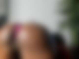 Spettacolo in cam dal vivo con Perfect-Black-Ass - Asshole Ebony su Camsoda