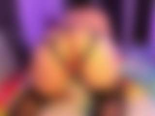 Moon's Live Sex Cam Show