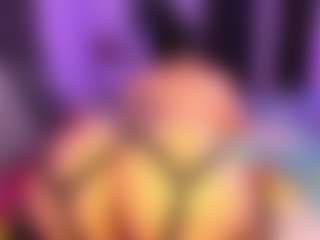 Moon's Live Sex Cam Show