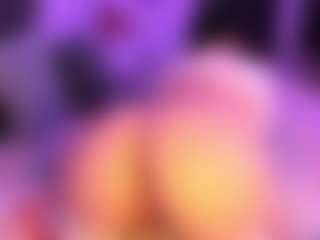 Moon's Live Sex Cam Show