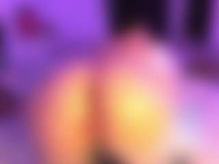 Moon's Live Sex Cam Show