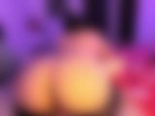Live cam show with Moon - Butt Plug on Chatstar