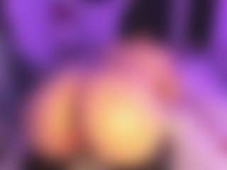 Moon's Live Sex Cam Show