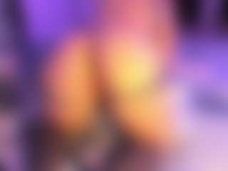 Live cam show with Moon - Cowgirl on Uber Horny